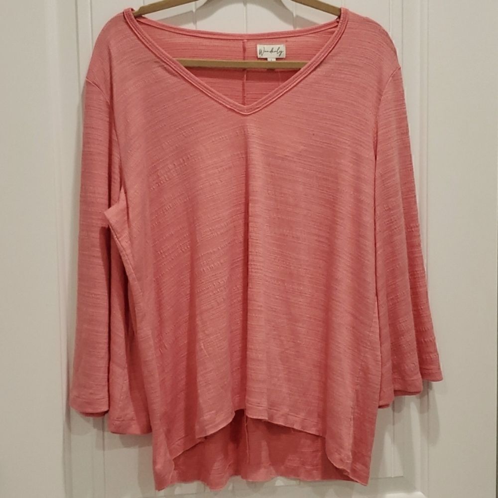 ✨️Wonderly womans blouse,  NWT,  size large✨️